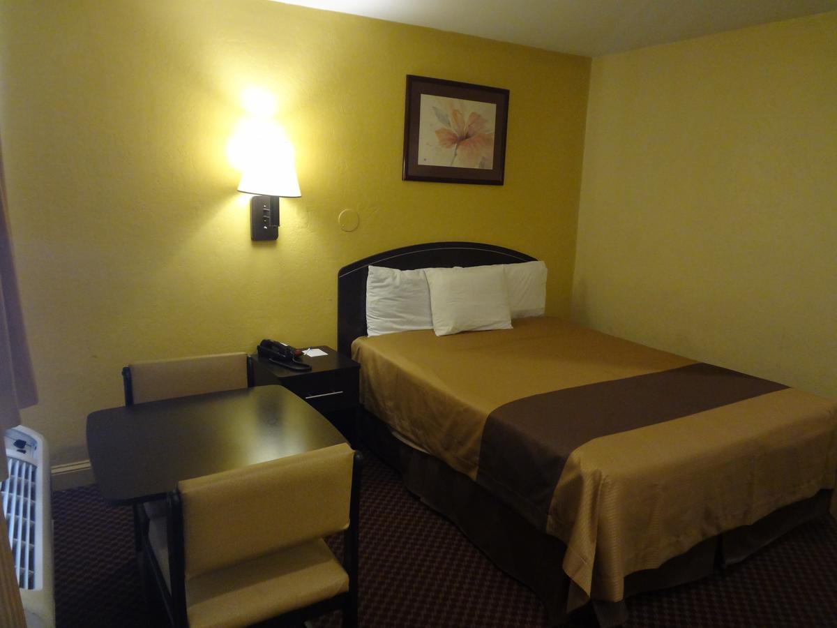 Americas Best Value Inn - Голдсборо Екстер'єр фото