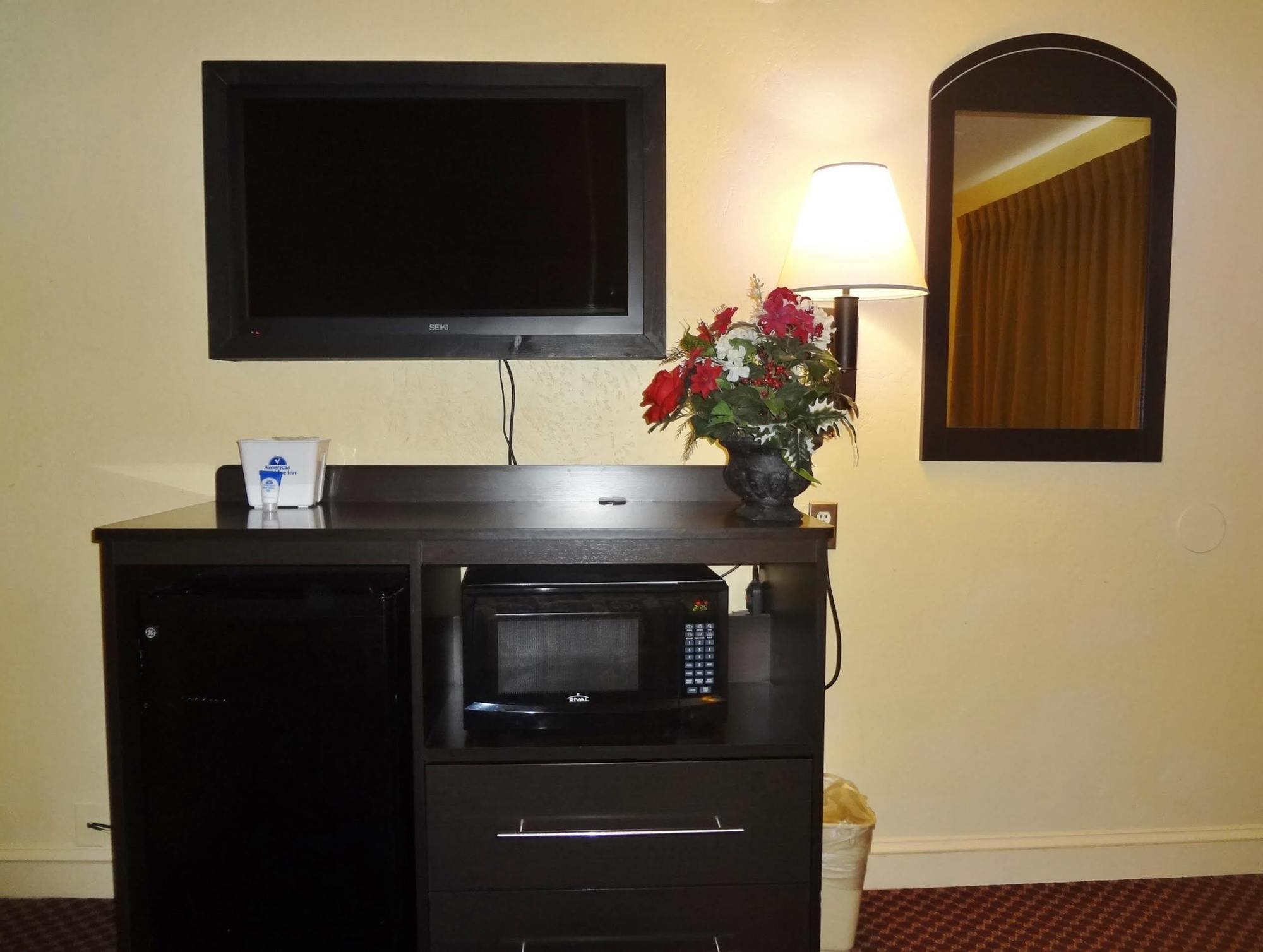 Americas Best Value Inn - Голдсборо Екстер'єр фото
