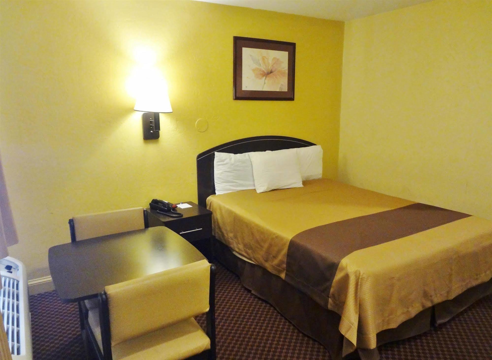Americas Best Value Inn - Голдсборо Екстер'єр фото